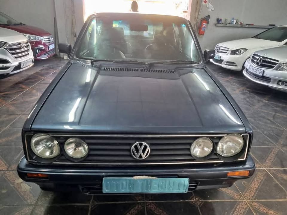 2009 VW Citi Golf 1.4Manual Mechanically Perfect with Clothes Seat interior