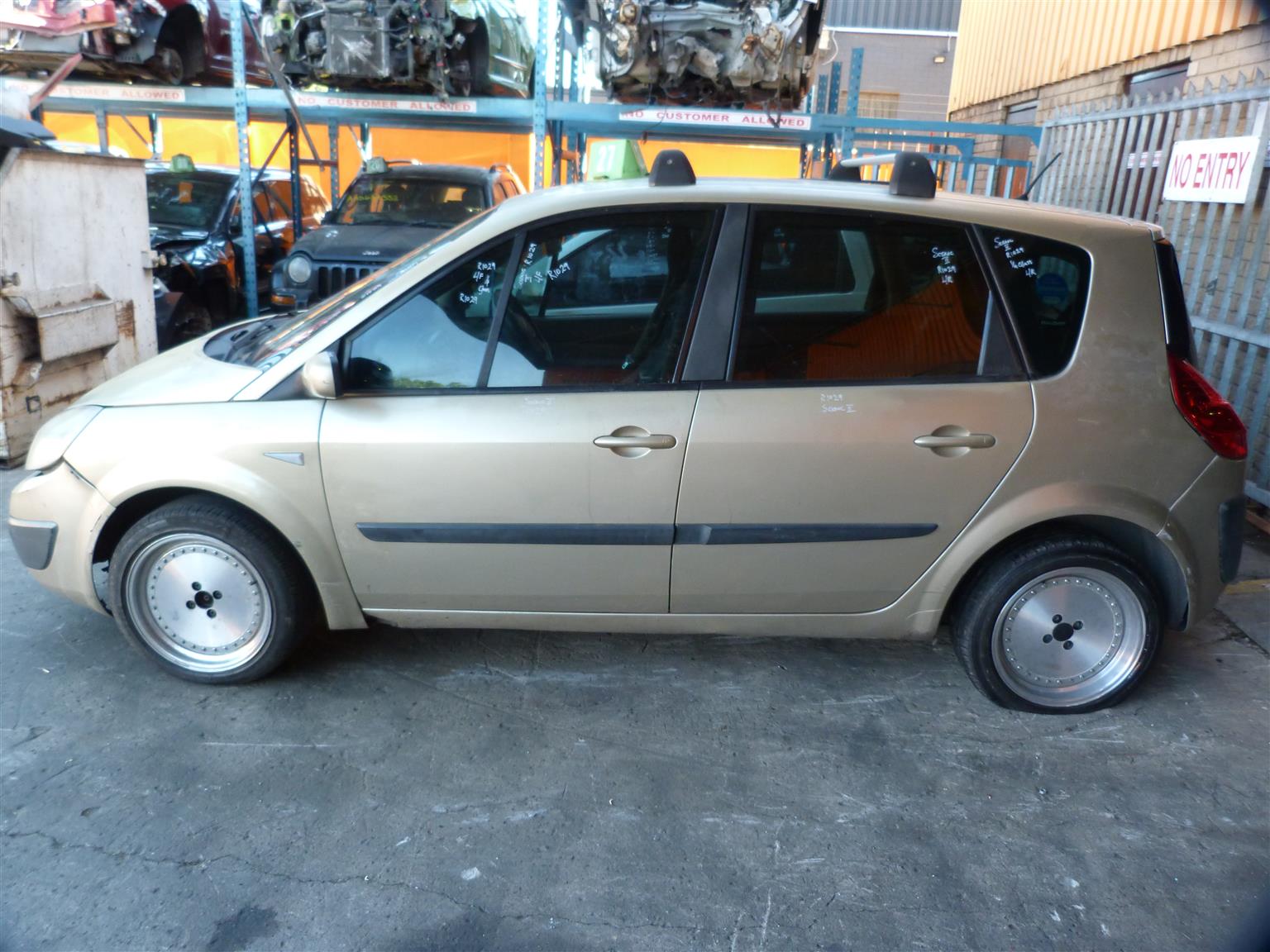 Renault Scenic || 1.6 16V Manual - 2005 - Private Seller Renault Scenic || 1.6 16V Manual - 2005 - Private Seller