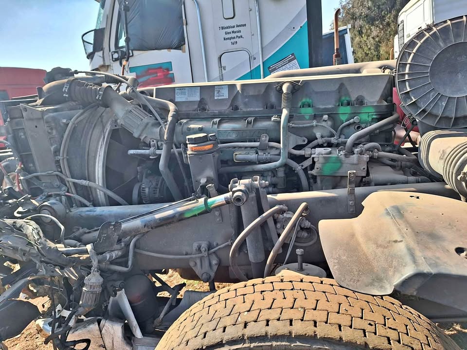 Volvo FH12 440 Version 3 stripping