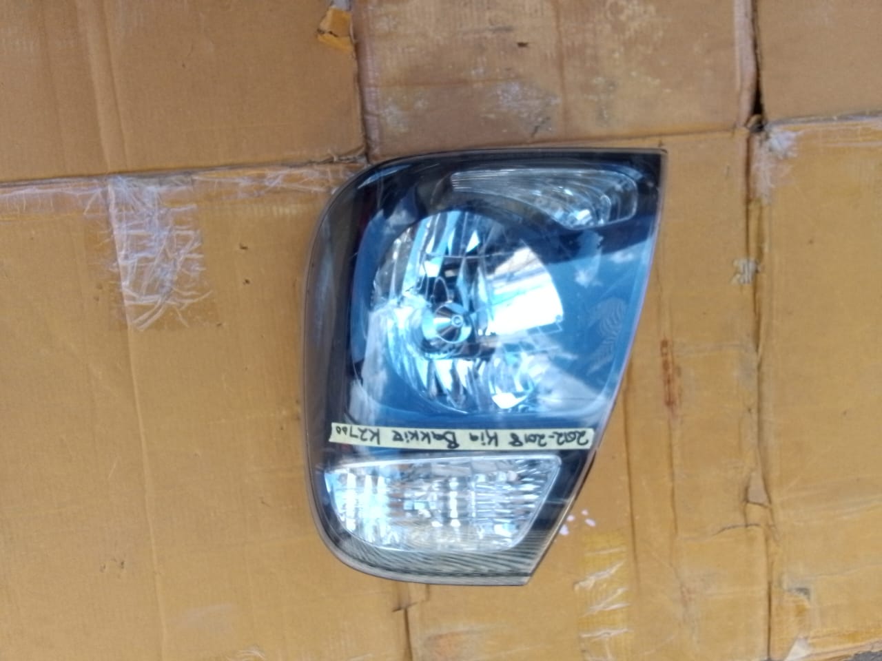 (2012-2018) KIA BAKKIE K2700 LHS HEADLIGHT FOR SALE - Private Seller