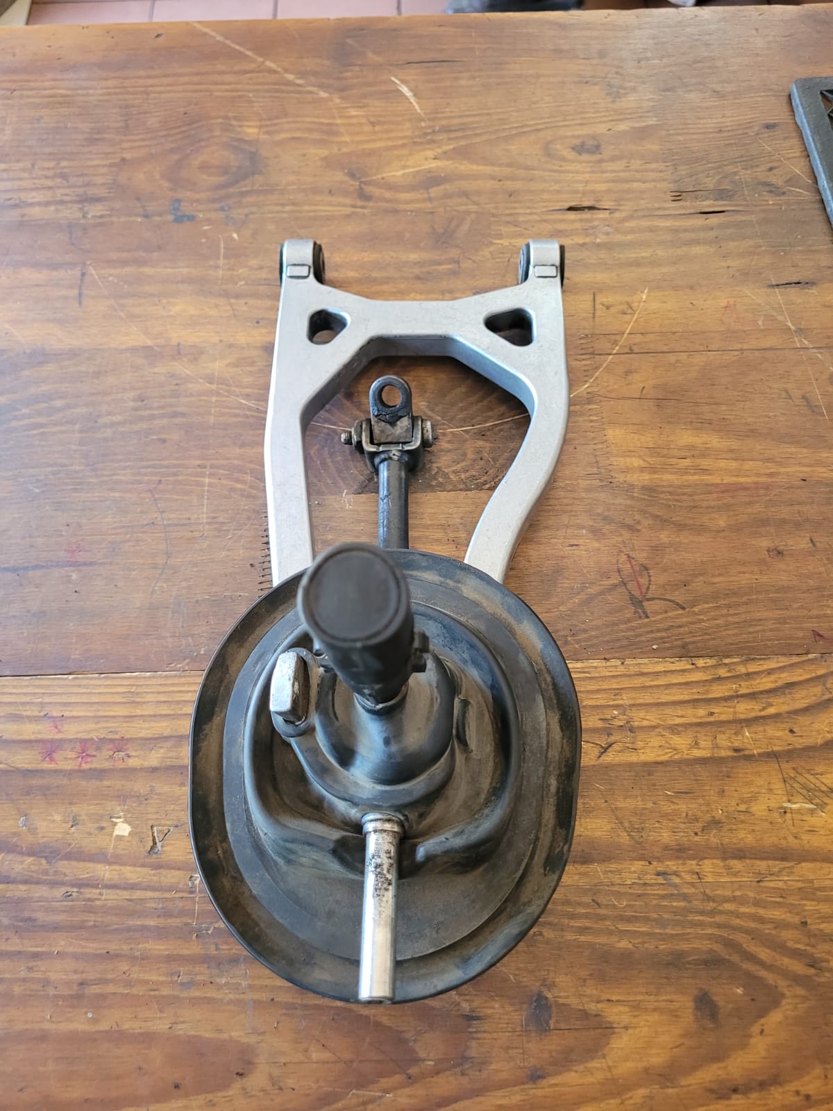 GEAR LEVER FORD RANGER T 6 - Private Seller GEAR LEVER FORD RANGER T 6 - Private Seller