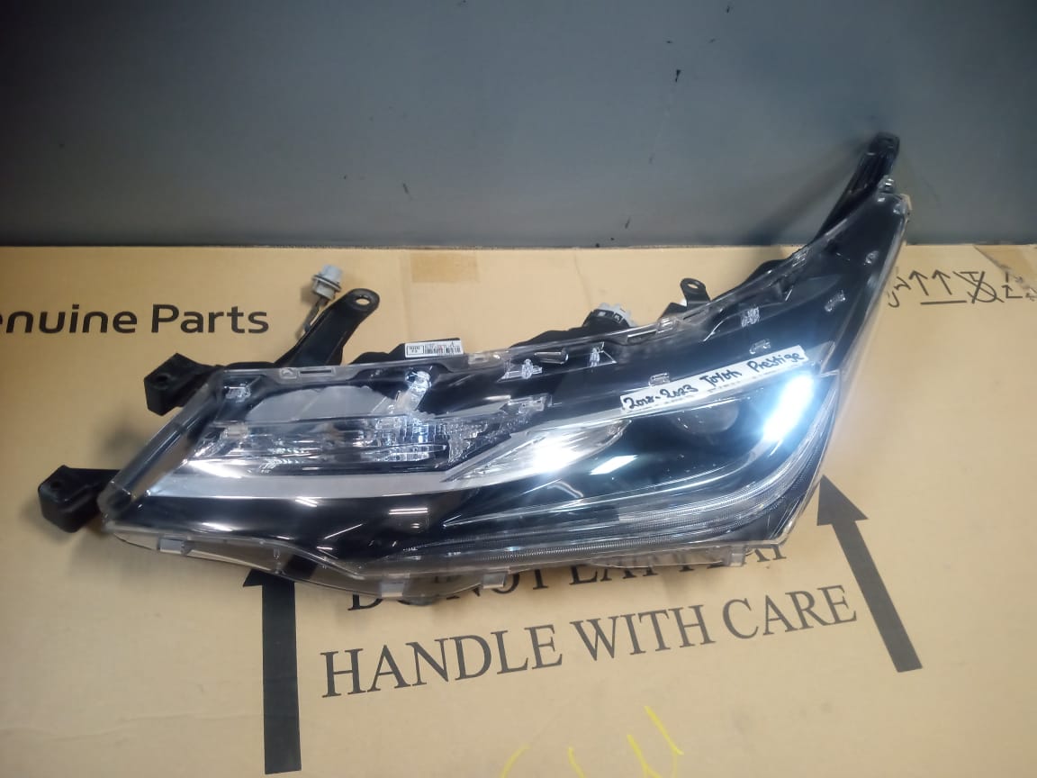 2018-2023 TOYOTA PRESTIGE LEFT SIDE XENON HEADLIGHT FOR SALE - Private Seller 2018-2023 TOYOTA PRESTIGE LEFT SIDE XENON HEADLIGHT FOR SALE - Private Seller