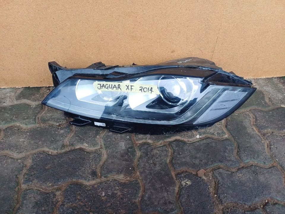 Jaguar XF Headlight 2014 - Private Seller