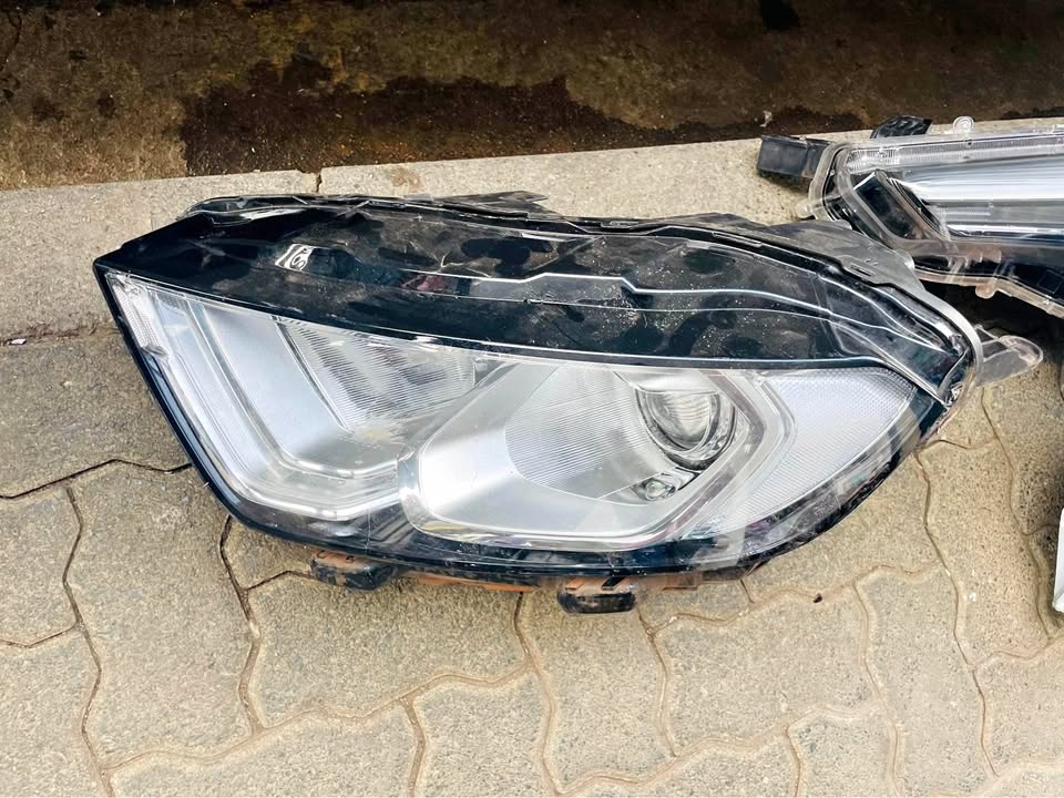 Ford Ecosport headlight - Private Seller Ford Ecosport headlight - Private Seller