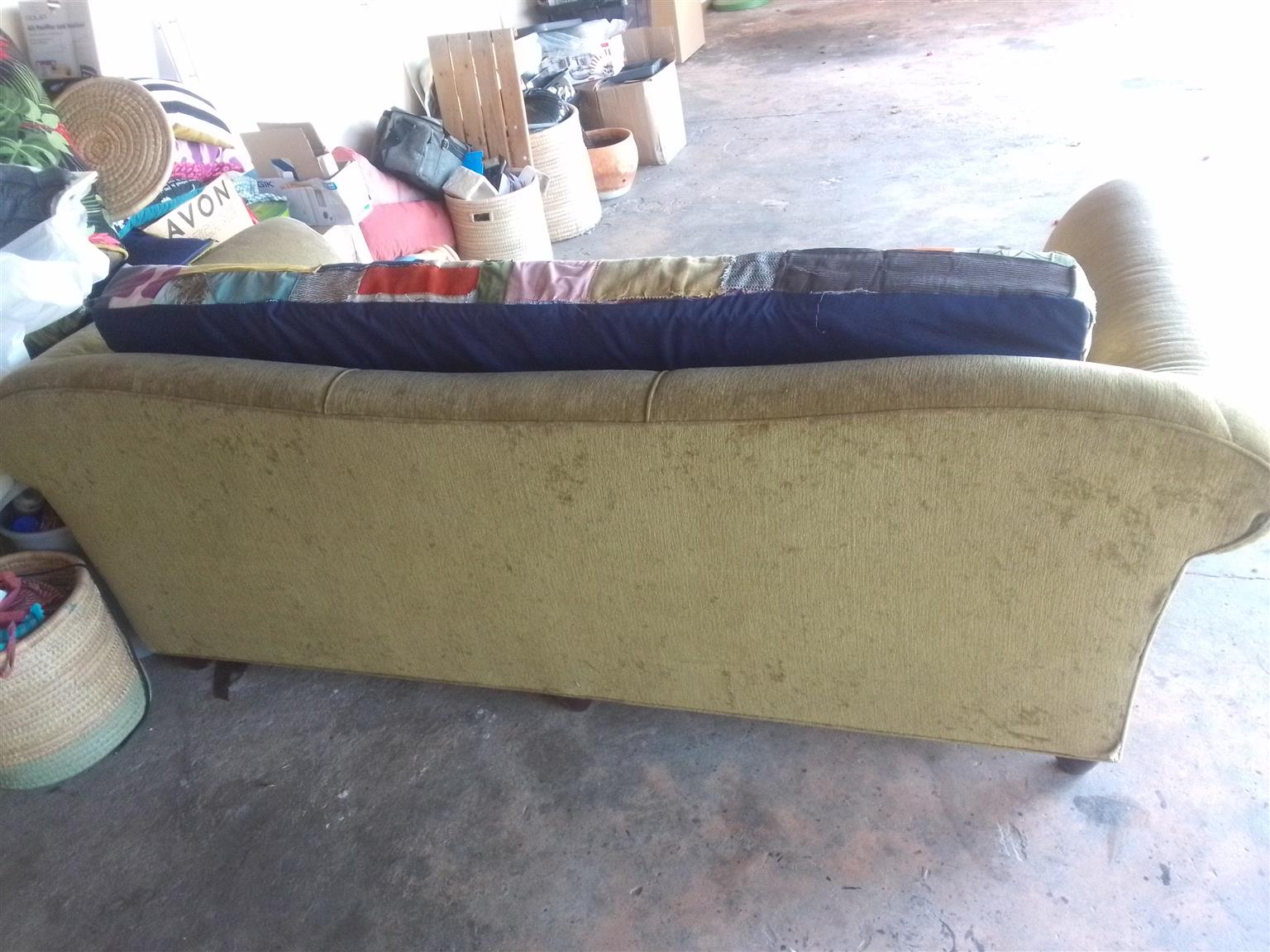 4 Seater Beetroot couch 4 Seater Beetroot couch