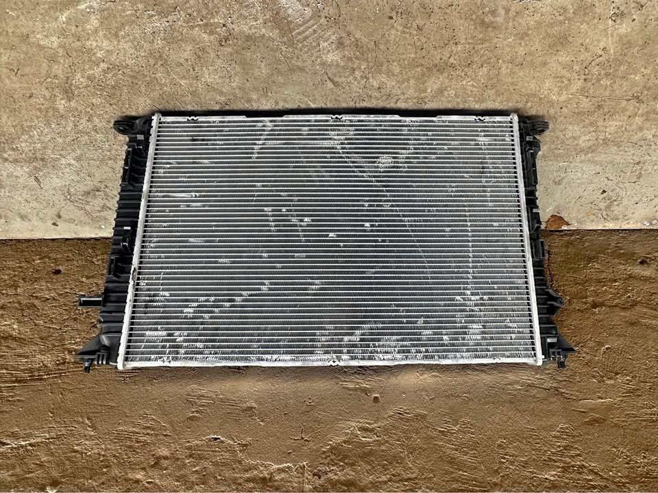 Audi Q5 and A5 Radiator - Private Seller Audi Q5 and A5 Radiator - Private Seller