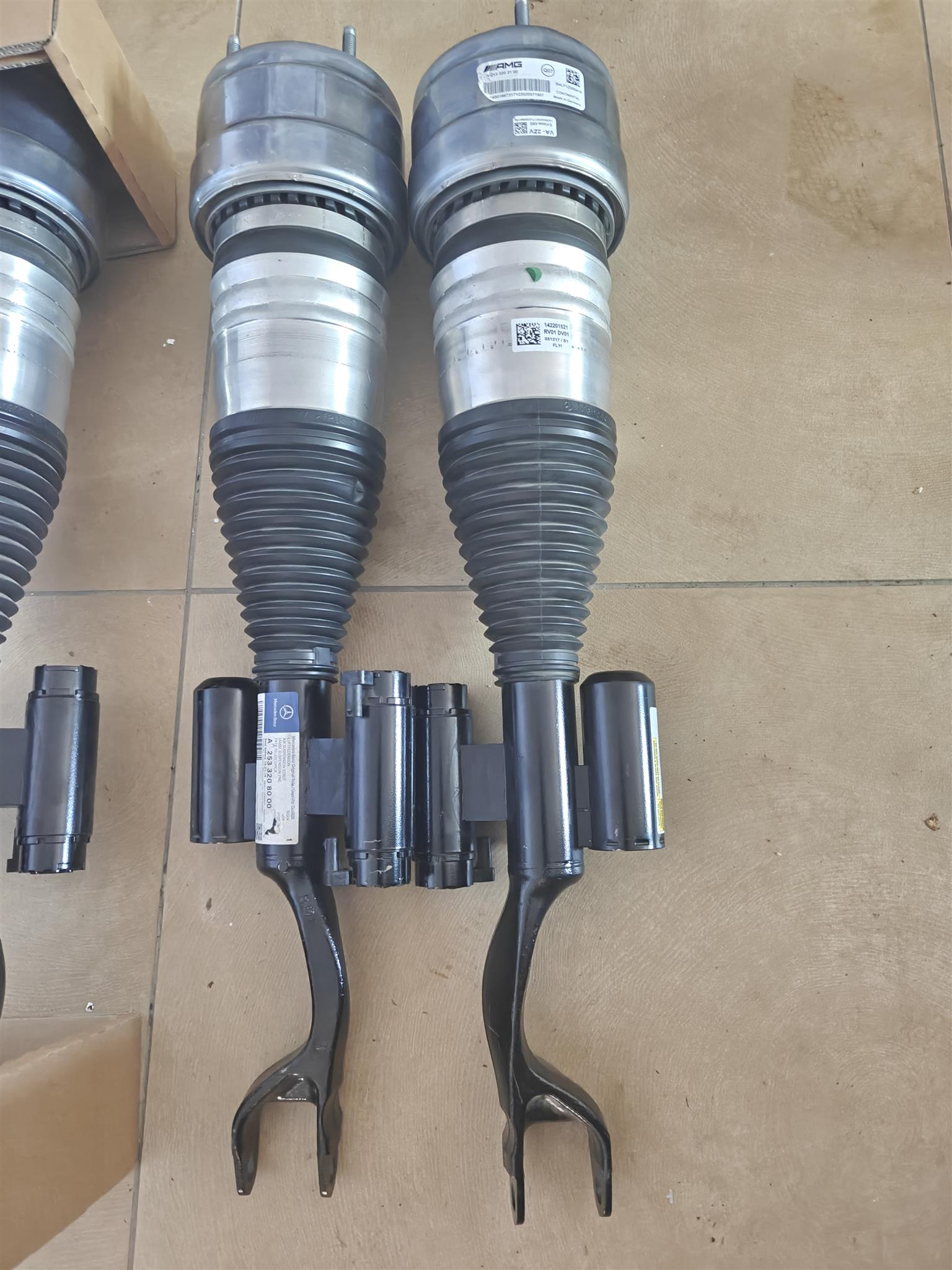Glc w253 front and rear airmatic shocks for sale - Private Seller Glc w253 front and rear airmatic shocks for sale - Private Seller