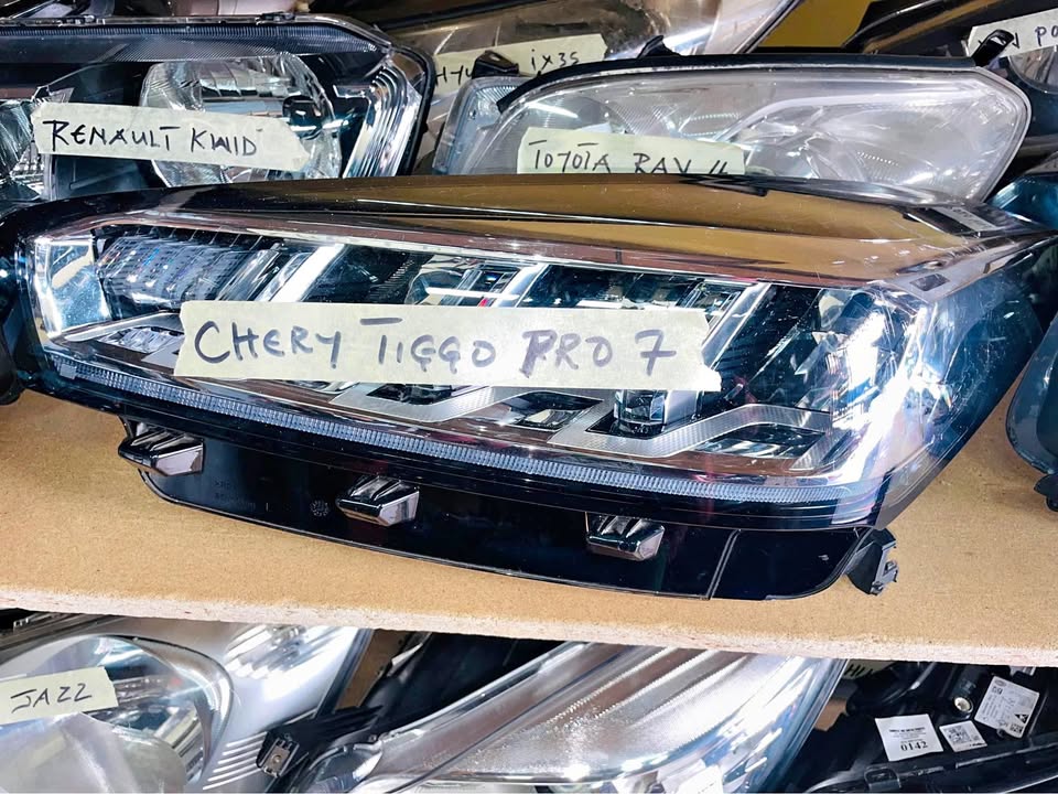 Chery Tiggo 7 pro headlight - Private Seller Chery Tiggo 7 pro headlight - Private Seller