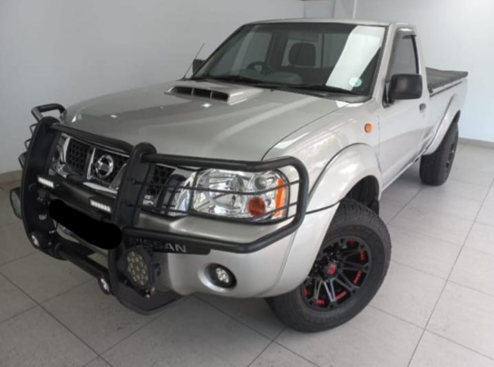 nissan np300 2.5 tdi single cab