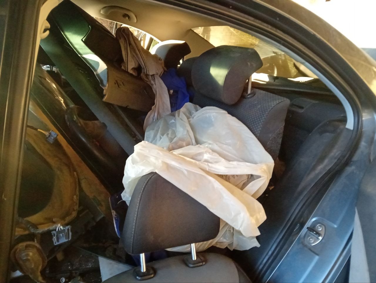 VW Jetta 7 gold CHARCOAL - Private Seller VW Jetta 7 gold CHARCOAL - Private Seller