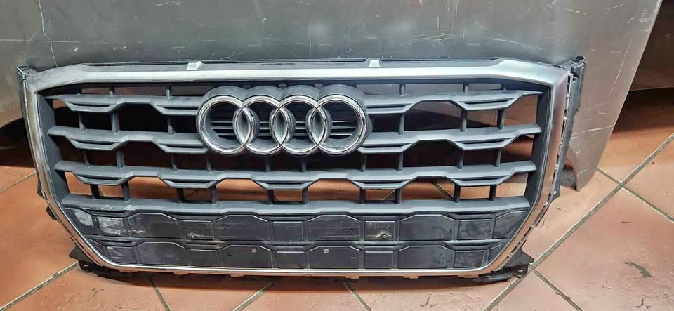 Audi q2 grill for sale - Private Seller Audi q2 grill for sale - Private Seller