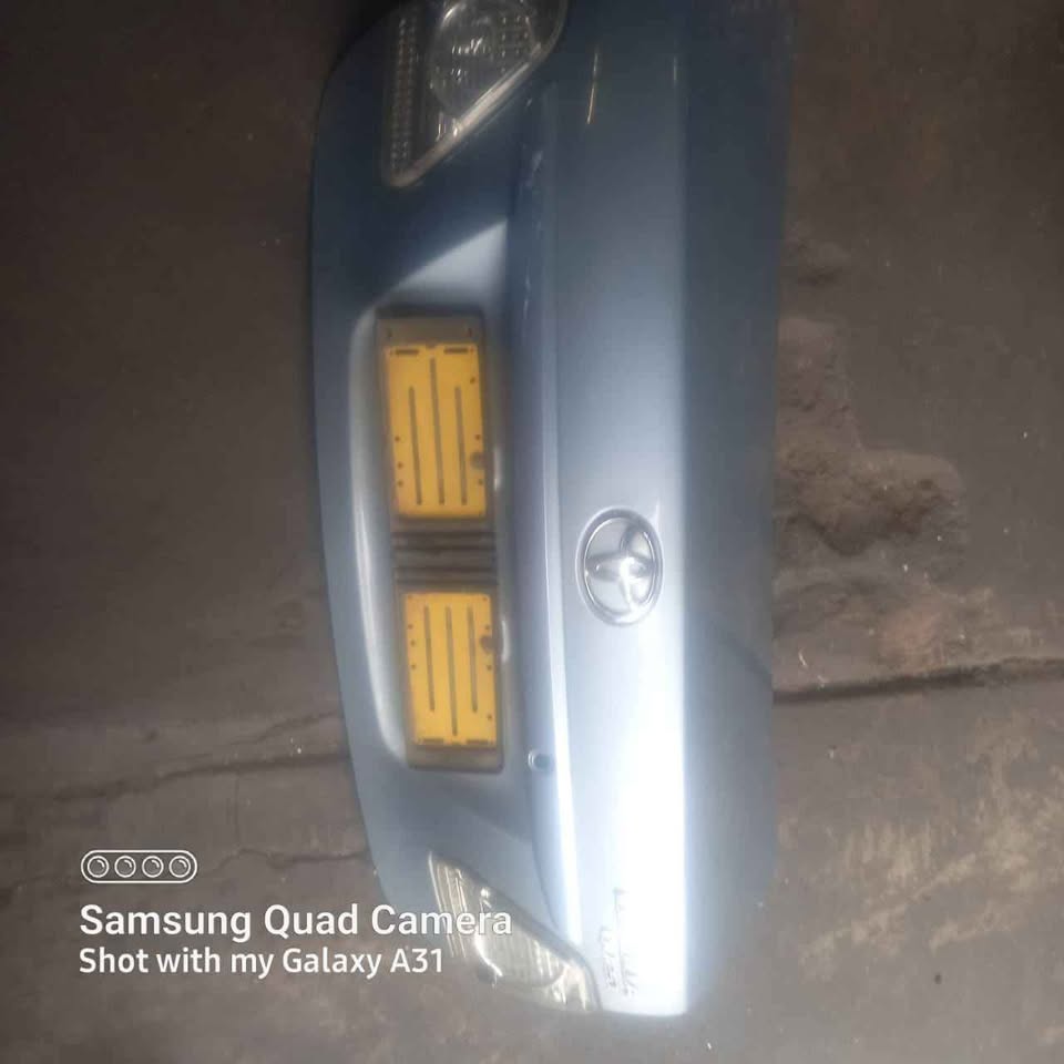 Toyota quest tailgate - Private Seller Toyota quest tailgate - Private Seller