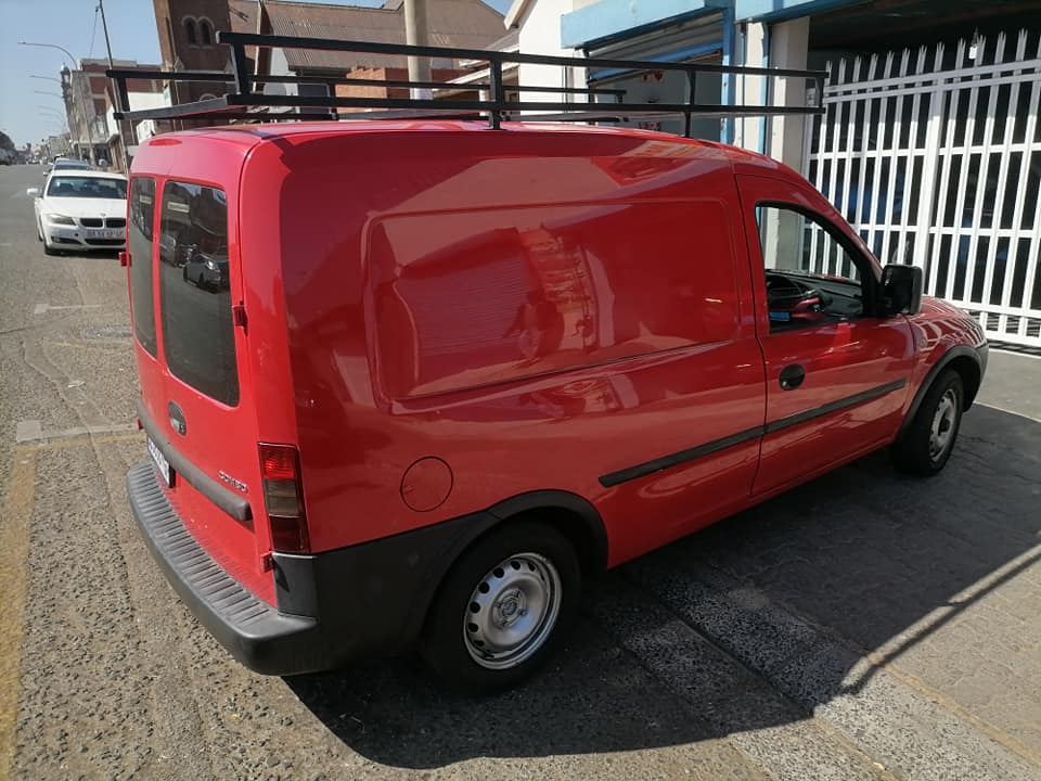 2006 Opel Combo 1.4 panel van Bakkie with a Carrier