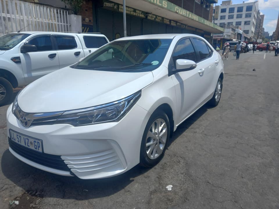 2015 TOYOTA COROLLA PRESTIGE 1.6 PETROL, MANUAL TRANSMISSION, WHITE COLOUR