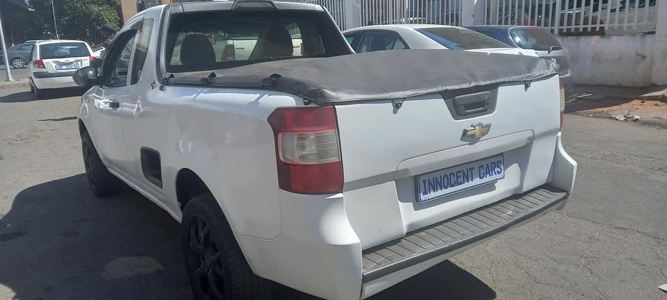 2017 CHERVOLET UTILITY BAKKIE 1.4 PETROL, MANUAL, WHITE COLOUR