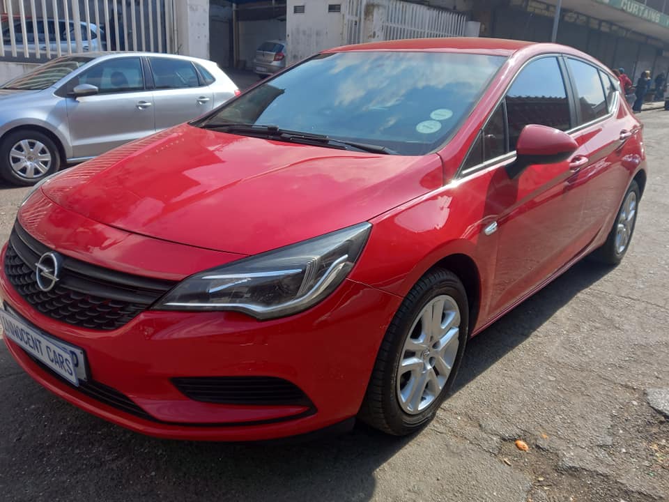 2019 OPEL ASTRA HATCHBACK 1.0T PETROL ENGINE, MANUAL, RED COLOR, MILEAGE 94000KM