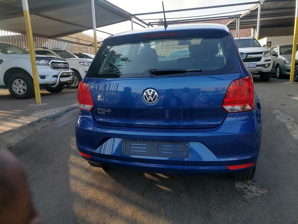 2019 Volkswagen polo vivo 1.4 Hatchback Comfortline Service history