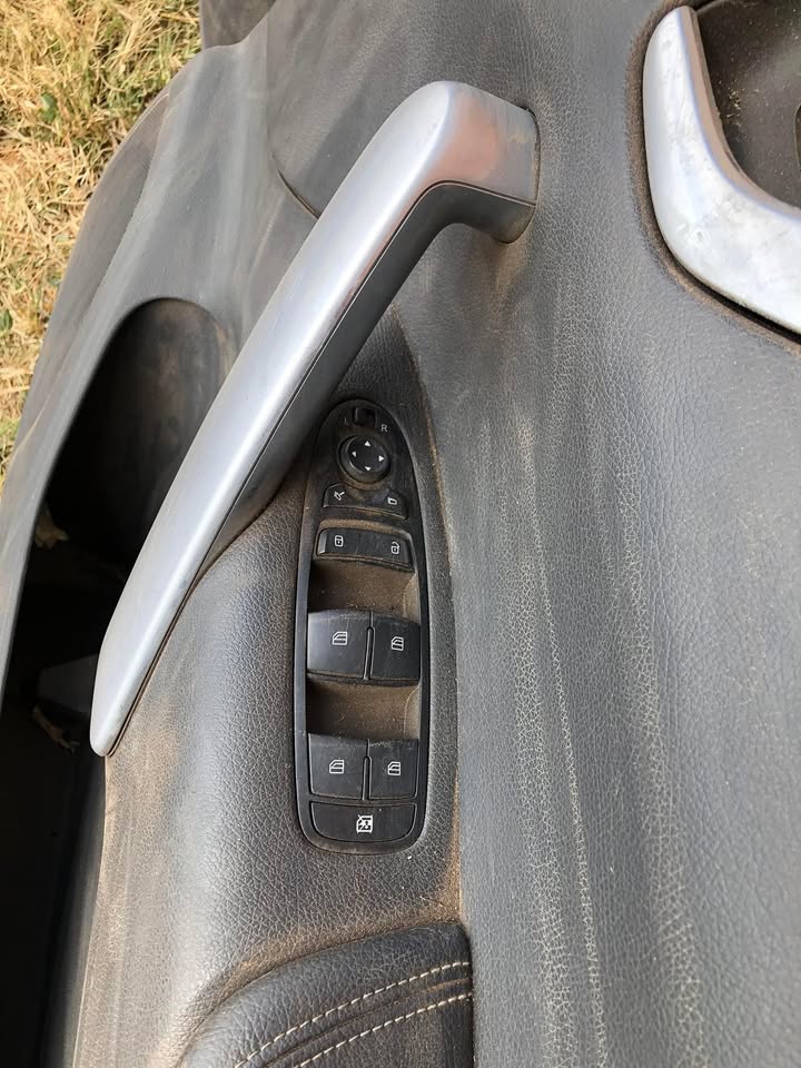 Mercedes Benz x250 Door Panels