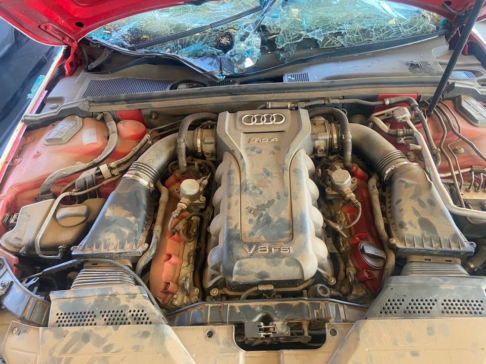 AUDI RS4 2012 STRIPPIG FOR SPARES - Private Seller