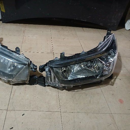 Toyota hilux gd6 headlight - Private Seller Toyota hilux gd6 headlight - Private Seller