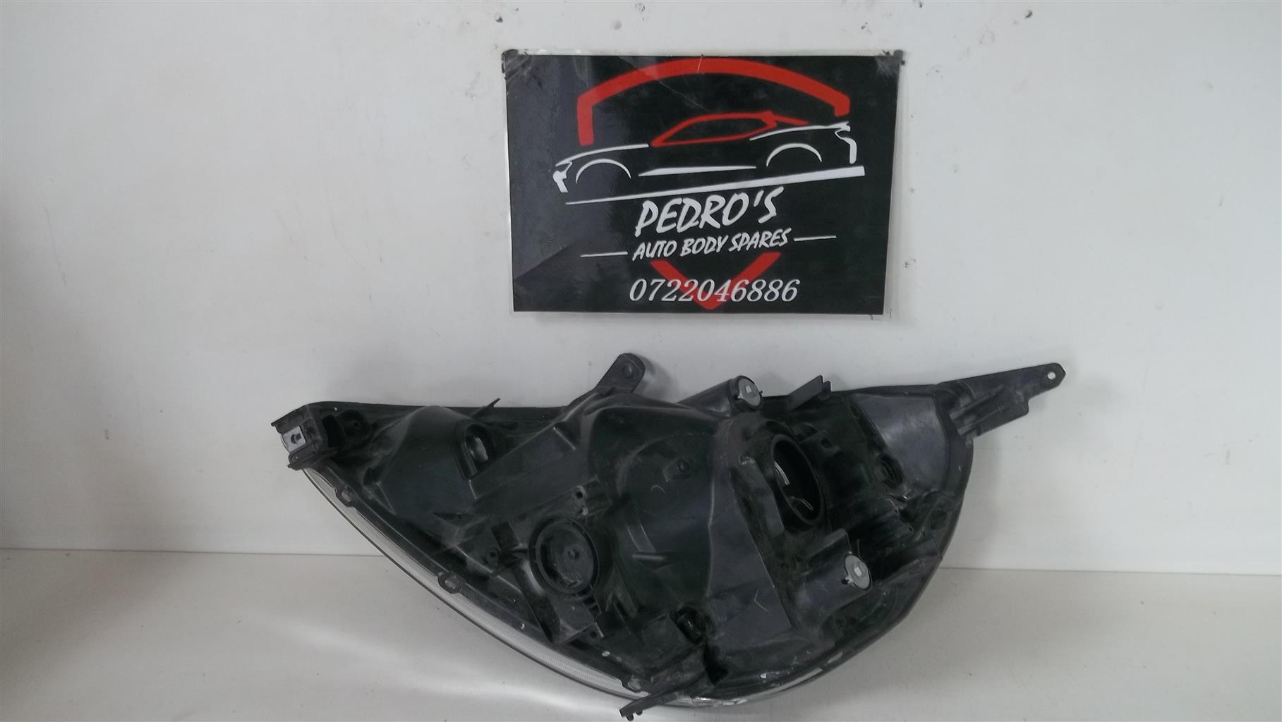 Honda Jazz/Fit left headlight - Private Seller Honda Jazz/Fit left headlight - Private Seller