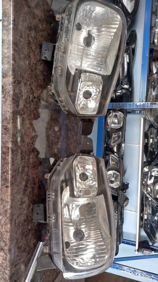 Suzuki espresso left and right headlight for sale - Private Seller