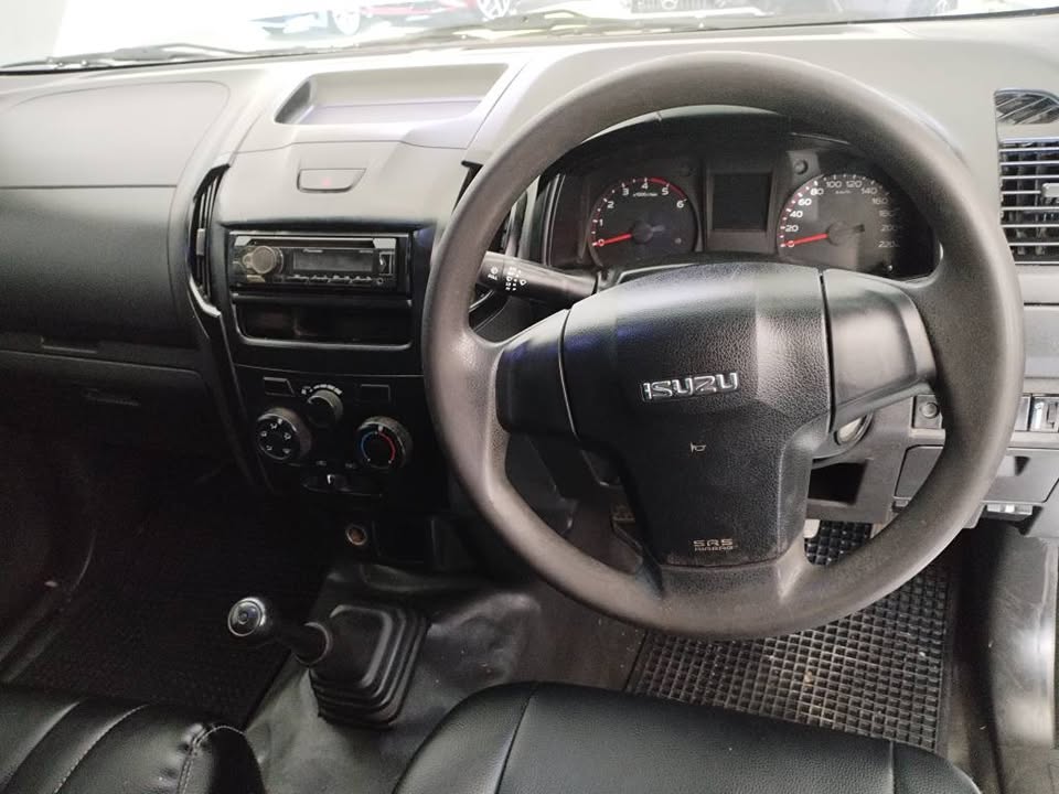 2021 ISUZU KB250 DMAX SINGLE CAB CANOPY MANUAL