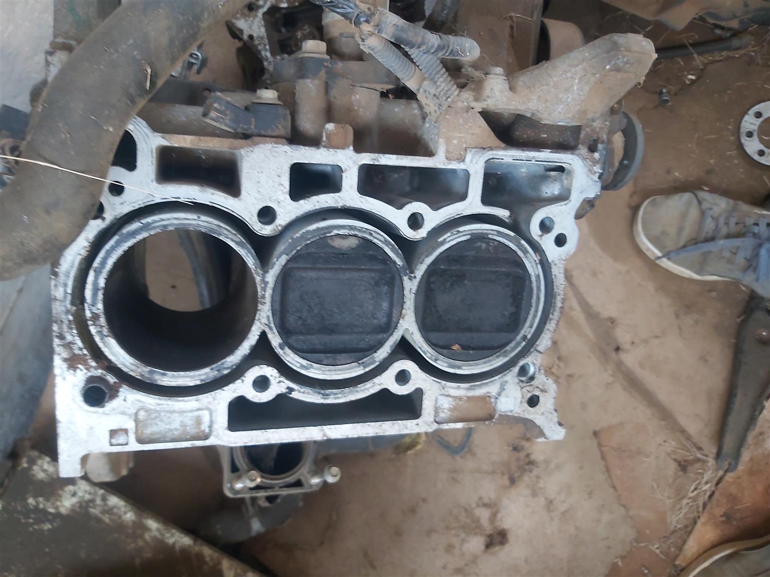 Engine parts 3 cylinders Nissan micra - Private Seller Engine parts 3 cylinders Nissan micra - Private Seller