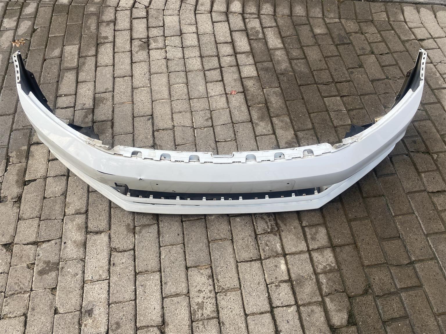 2017 VW JETTA 6 FRONT BUMPER FOR SALE. IN EXCELLENT CONDITION - Private Seller