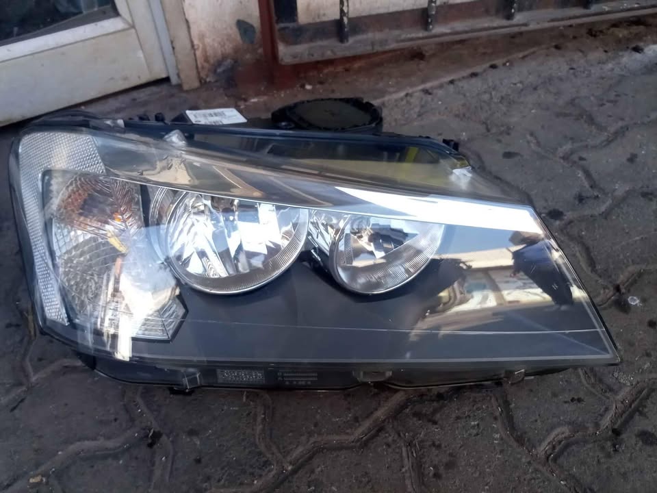 BMW X3 headlight - Private Seller BMW X3 headlight - Private Seller
