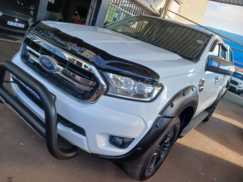2019 mid Ford Ranger Double cab Canopy 4x2 manual transmission diesel 2.0 BI-TURBO engine capacity