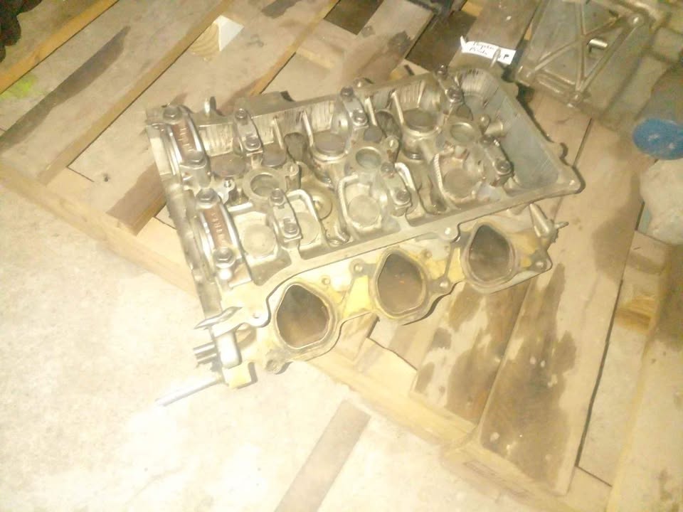 2005 up Toyota prado 120series v6 right side head - Private Seller