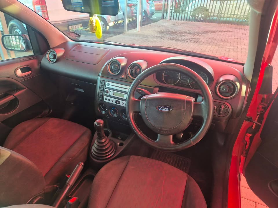 FORD FIESTA 1.4 2004
