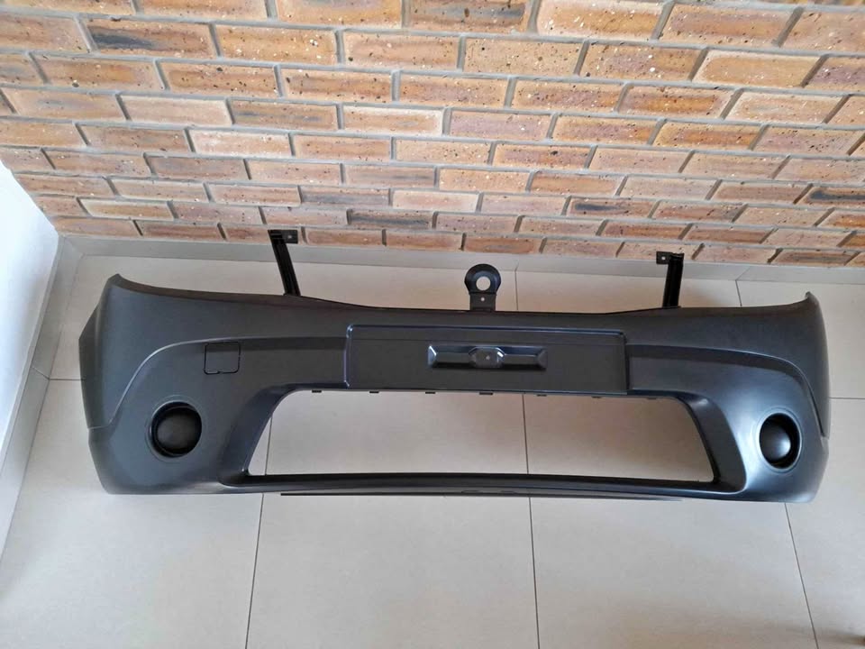 RENAULT SANDERO  2008/13 BRAND NEW FRONT BUMPERS FORSALE
