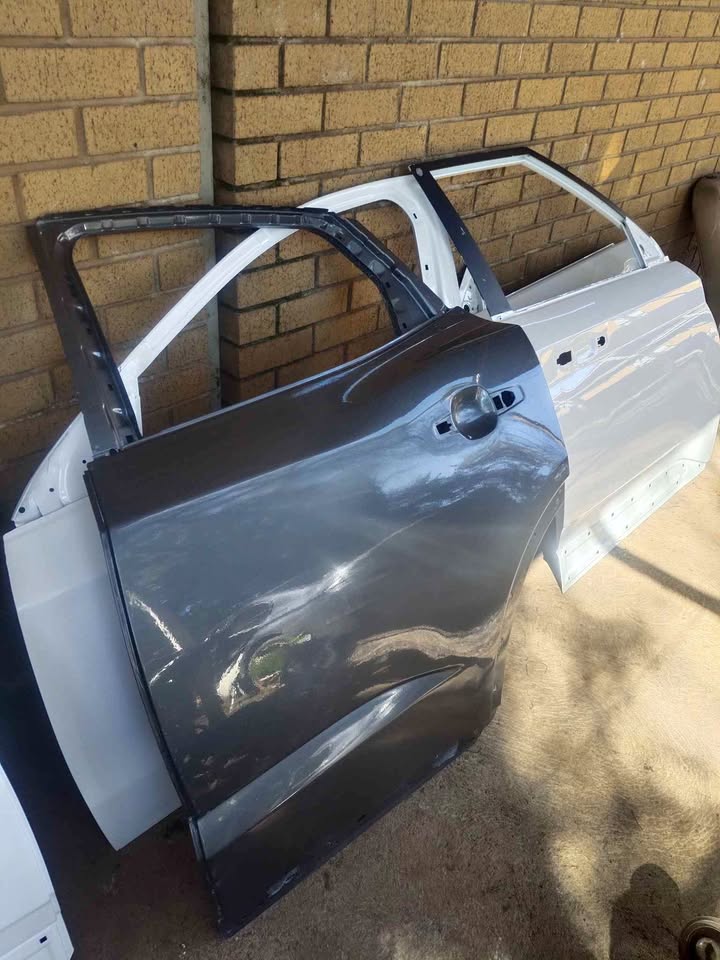 Jaguar E pace left rear door shell - Private Seller Jaguar E pace left rear door shell - Private Seller