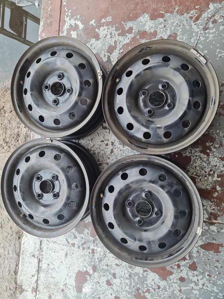 Suzuki swift original stardard steal rims size 14 aset or loose - Private Seller