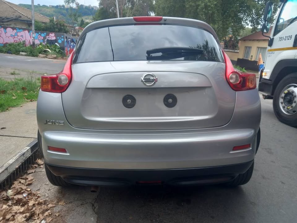 2011 Nissan Juke 1.6 Petrol, Manual, Silver, 135,000kms