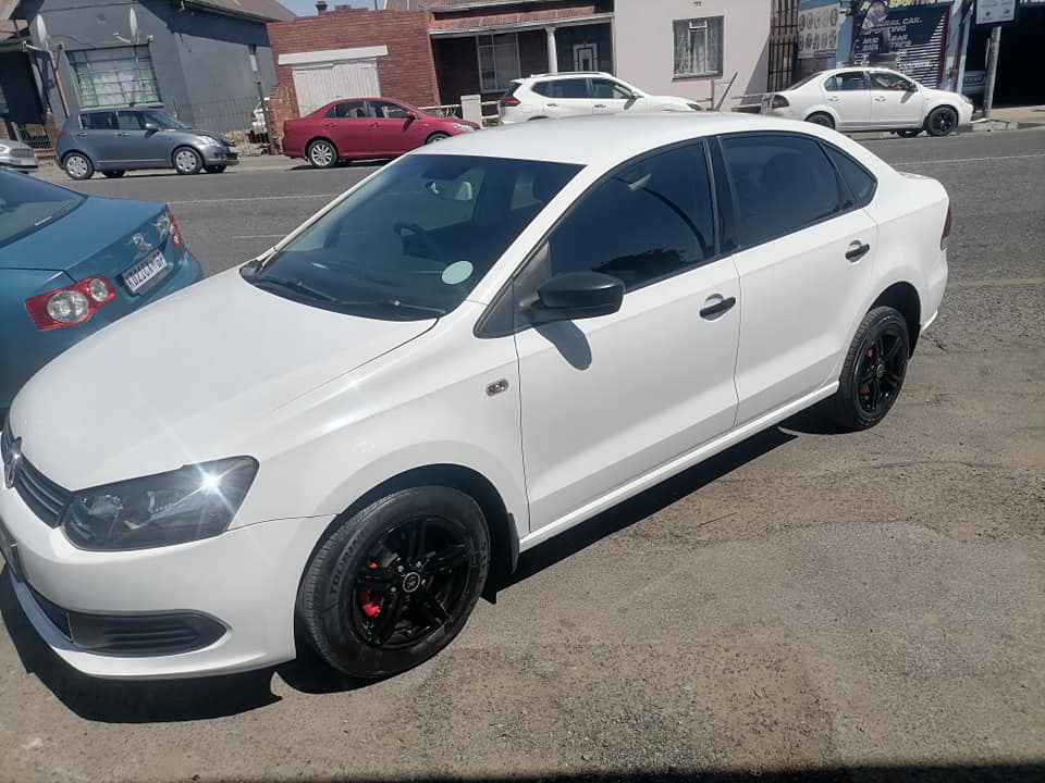 2013 Volkswagen polo 6 1.4 Sedan