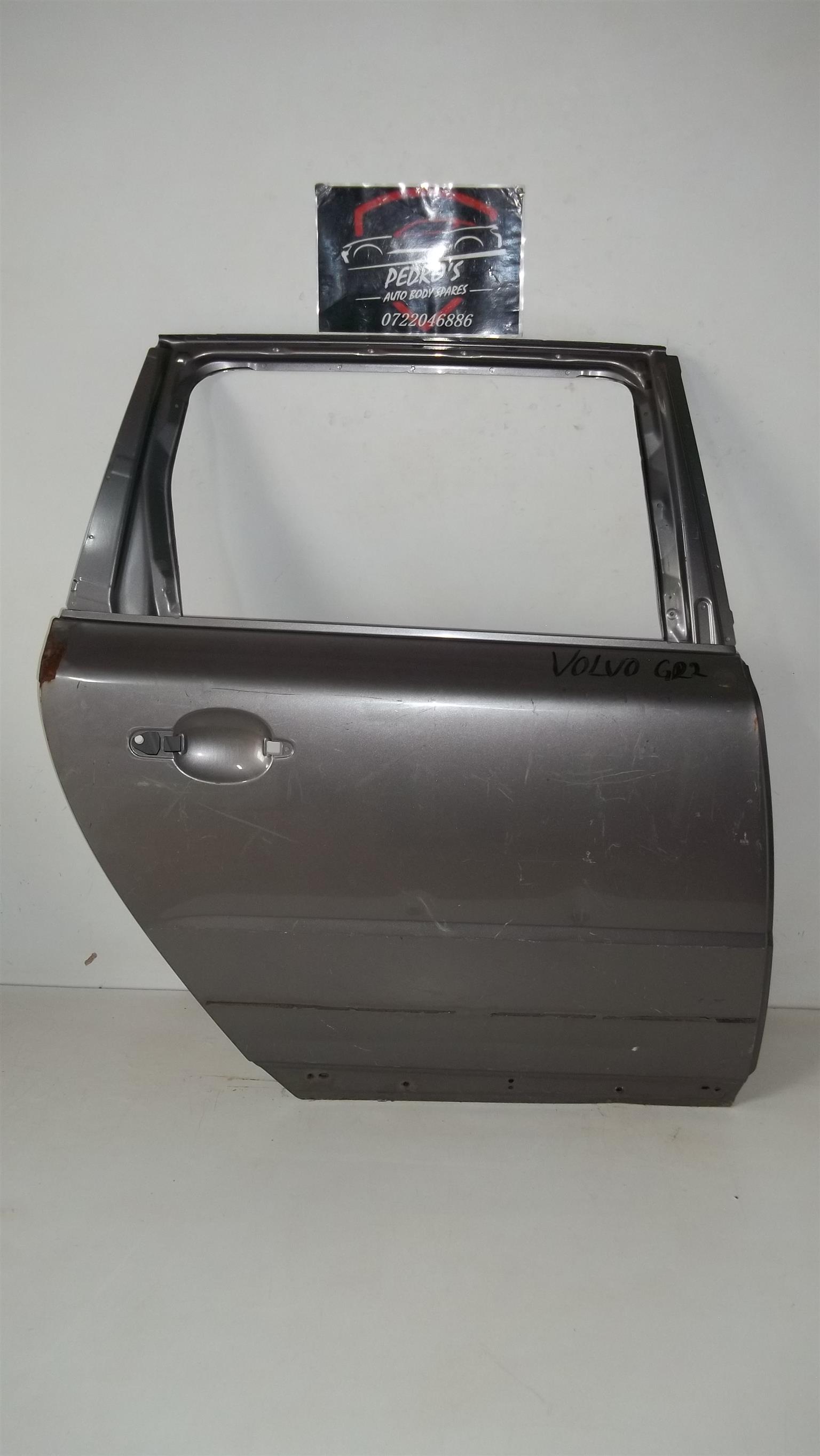 Volvo XC-70 right rear door - Private Seller Volvo XC-70 right rear door - Private Seller