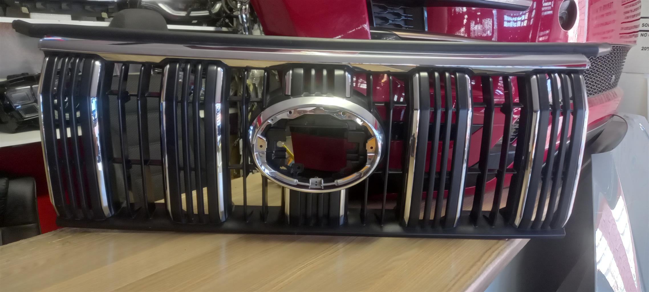 2025 (TAYOTA) LAND CRUISER PADRO MAIN GRILL FOR SALE - Private Seller 2025 (TAYOTA) LAND CRUISER PADRO MAIN GRILL FOR SALE - Private Seller