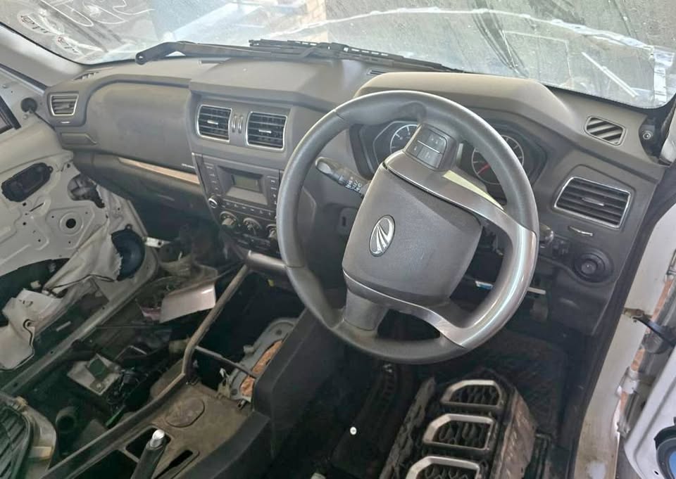 Mahindra Scorpio 2.2 S6 Parts - Private Seller Mahindra Scorpio 2.2 S6 Parts - Private Seller