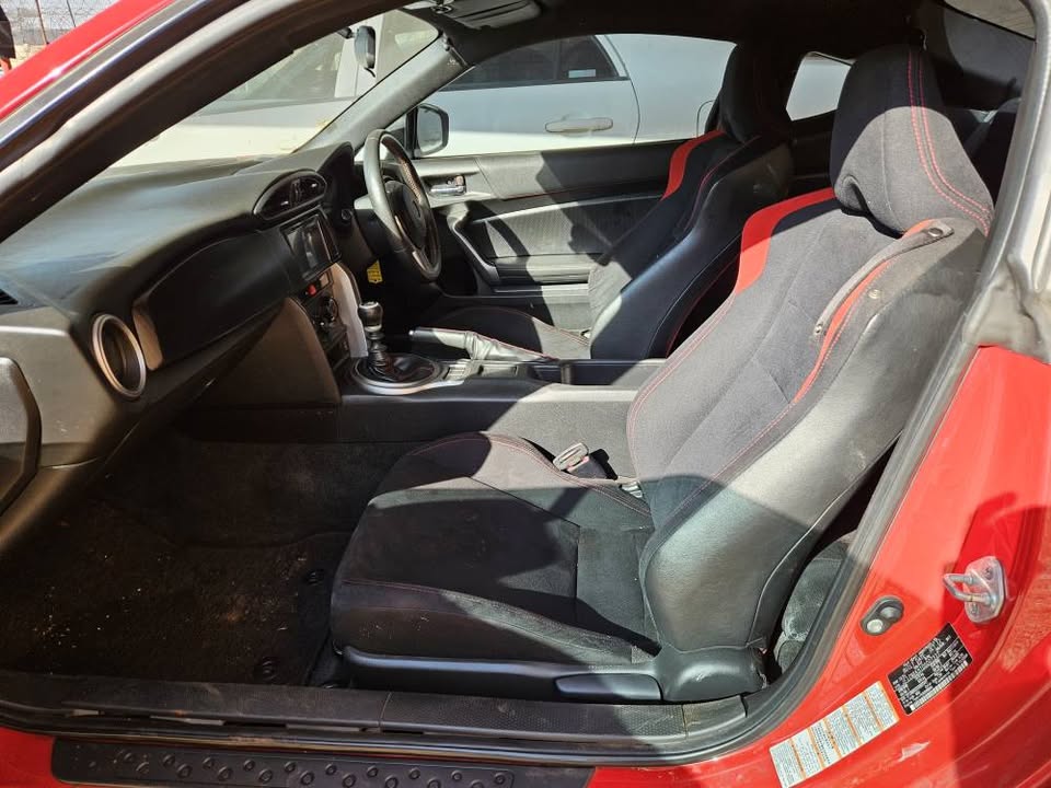 2012 Toyota 86 2.0 standard spec