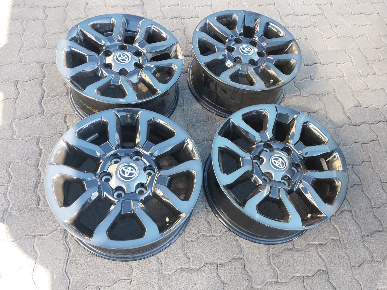 18" Toyota Legend 50 Rs original mags set for - Private Seller 18" Toyota Legend 50 Rs original mags set for - Private Seller