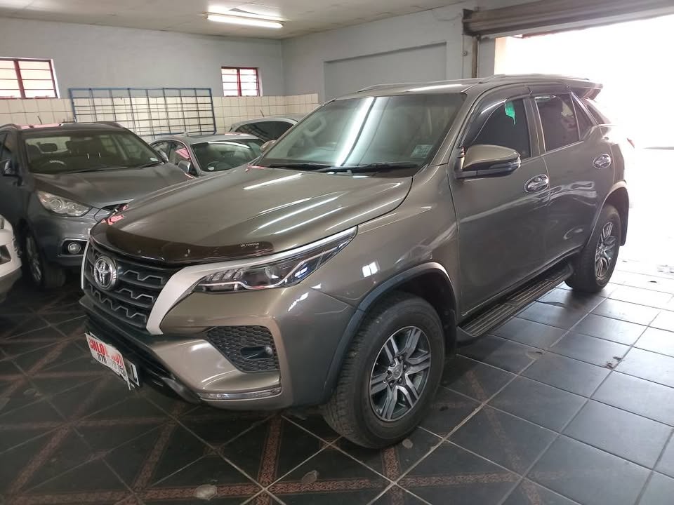 2022 Toyota fortuner 2.4 GD6, 7 Seater ,Disiel Reverse camera and reverse sensor Service history