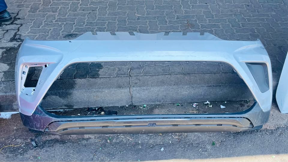 Mahindra KUV100 Bumper - Private Seller Mahindra KUV100 Bumper - Private Seller