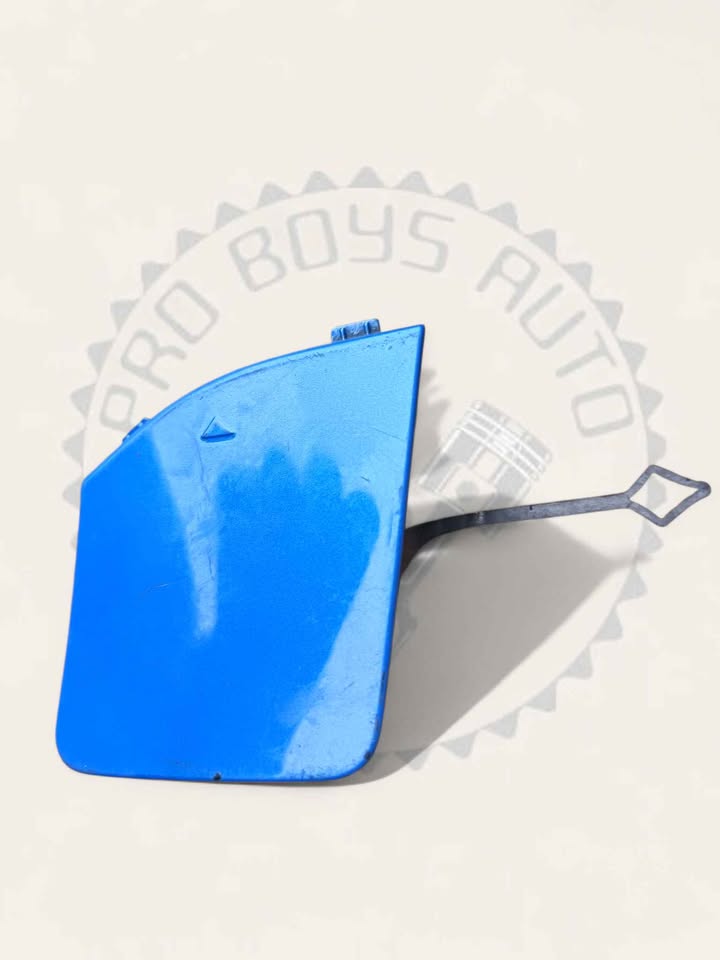BMW F39 X2 REAR BUMPER TOW HOOK COVER AVAILABLE FOR SALE - Private Seller