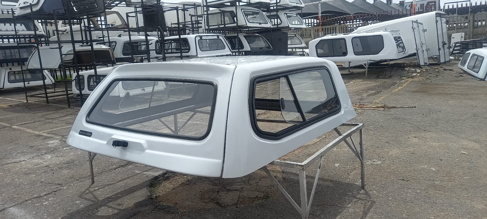 FORD RANGER T7 DC WITH WINDOWS BEEKMAN CANOPY - Private Seller FORD RANGER T7 DC WITH WINDOWS BEEKMAN CANOPY - Private Seller