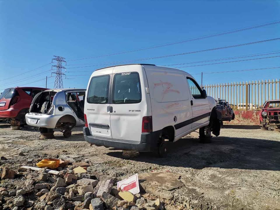 Peugeot partner stripping for spares - Private Seller