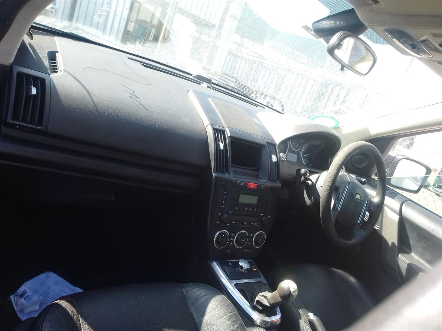 Land Rover Freelander II - used radio for sale - Private Seller