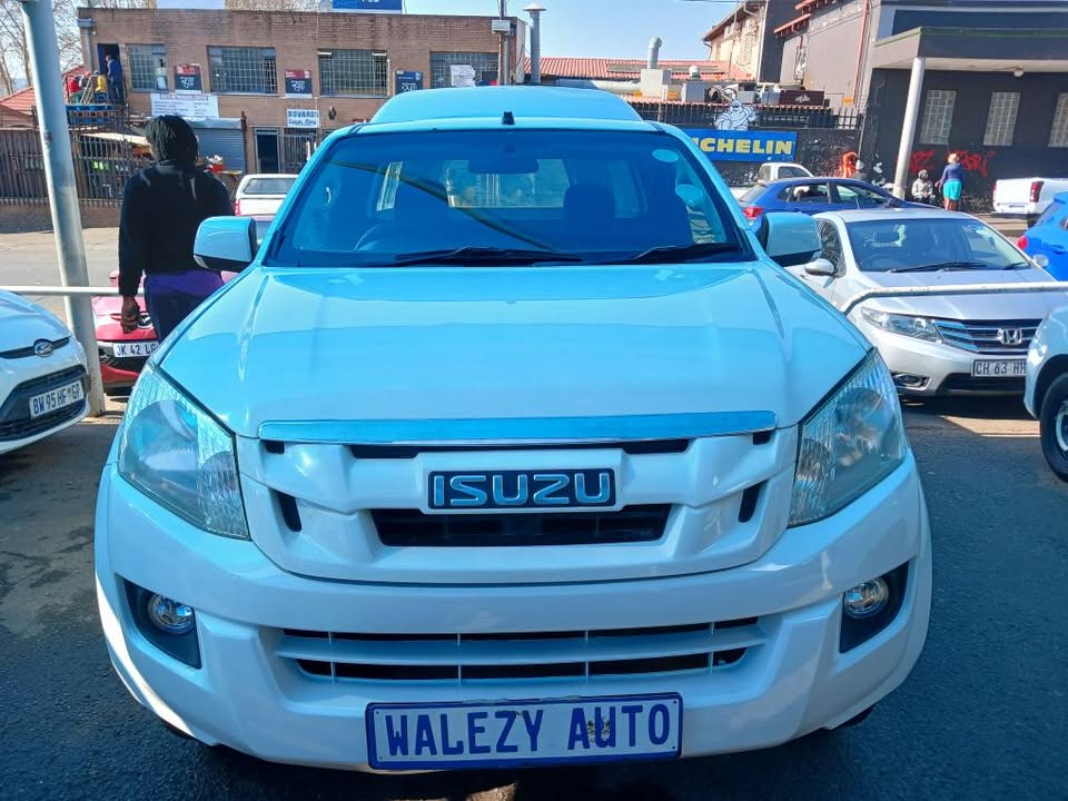 2014 ISUZU KB250 SINGLE CAB Transmission: Manual Mileage: 103000km Fueltype: Diesel White
